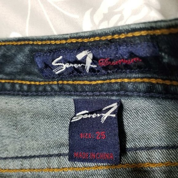 Seven Brand Capri Jeans - Size 25 - 22" Inseam - Picture 4 of 11